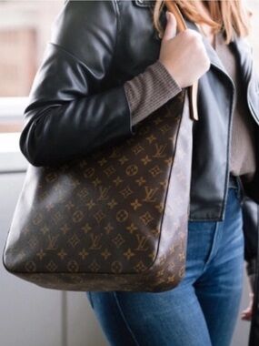 Louis Vuitton Authentic Vintage Looping GM Monogram Canvas Shoulder Tote